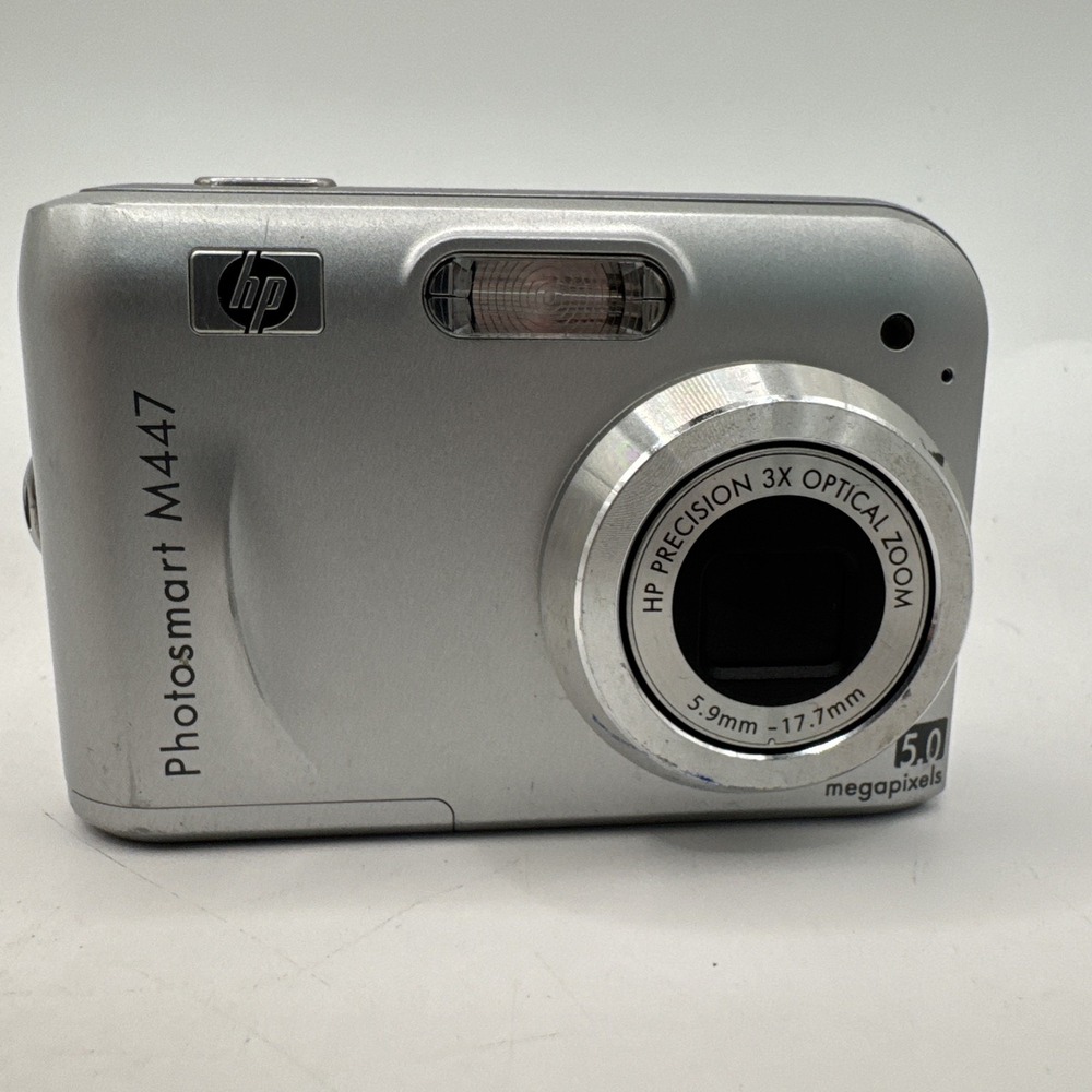HP PhotoSmart M447 5.0 MP Digital Camera - Silver